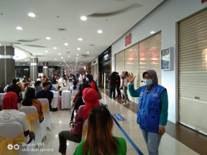 Foto : Kegiatan Vaksinasi Covid-19 di Lippo Plaza Mall